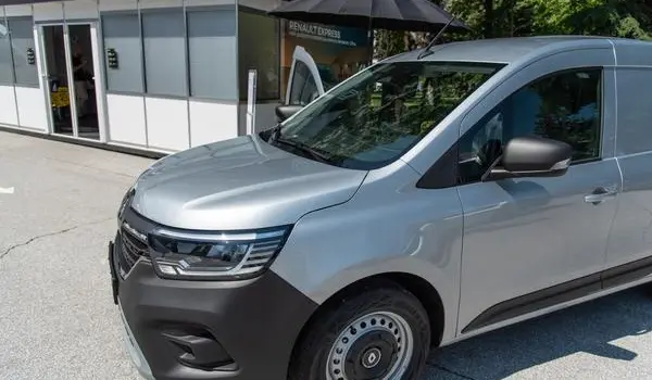 Renault Kangoo III Rapid-13