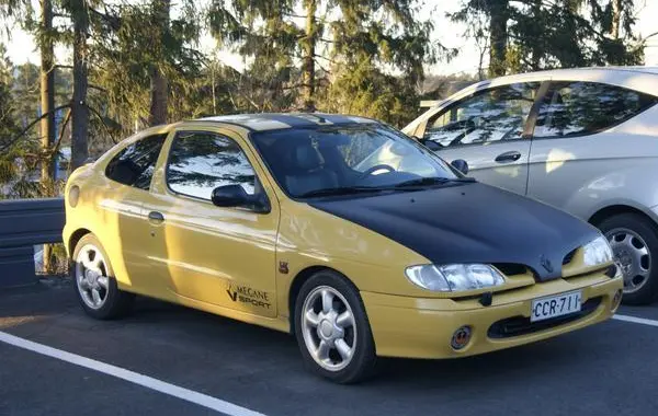 Renault Megane I Coach (DA)-10