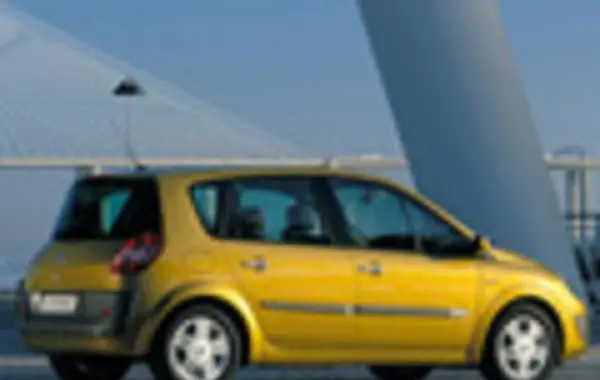 Renault Scenic II (Phase I)-2