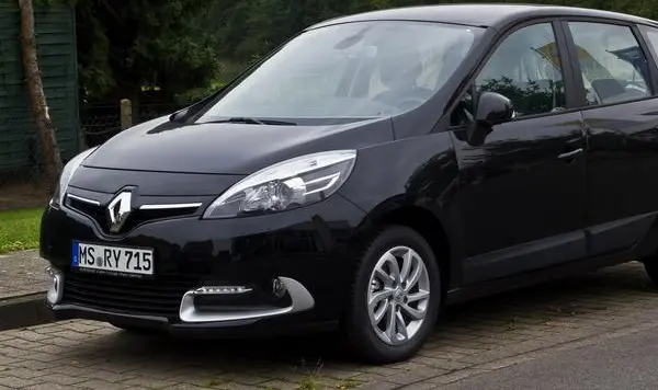 Renault Scenic III (Phase III)-5