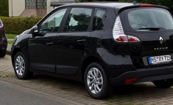 Renault Scenic III (Phase III)-7
