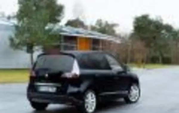 Renault Scenic III (Phase III)-2