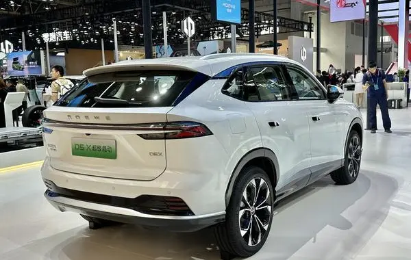 Roewe D5X-0