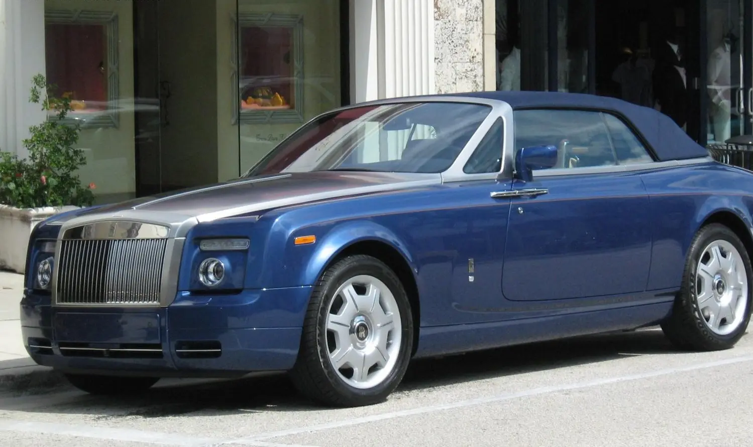 Rolls-Royce Phantom Drophead Coupe-6