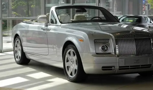 Rolls-Royce Phantom Drophead Coupe