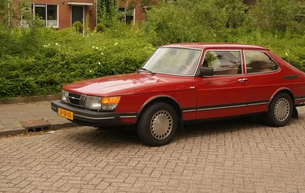Saab 900 I Combi Coupe-7