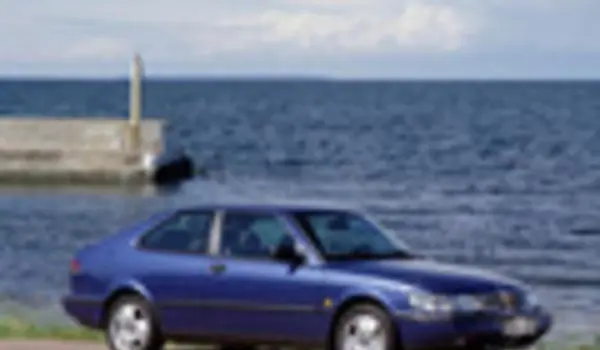 Saab 900 II Combi Coupe-3