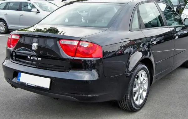 Seat Exeo-6