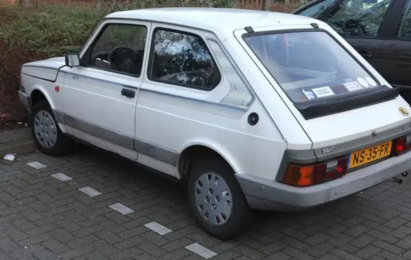 Seat Fura (025A)-0