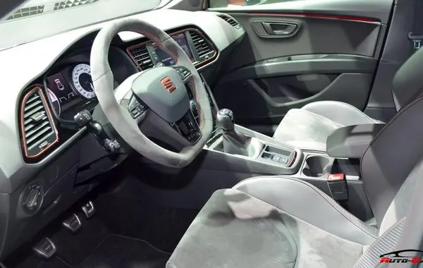 Seat Leon III (facelift 2016)-6