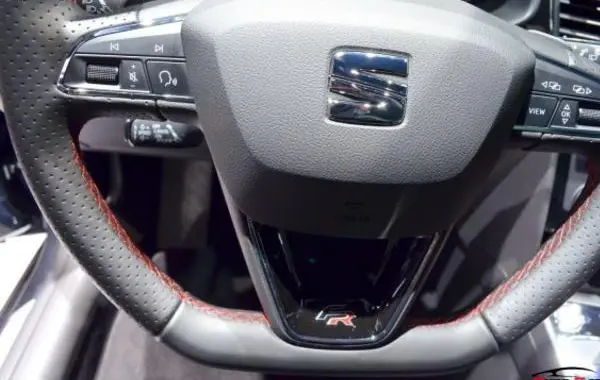 Seat Leon III (facelift 2016)-2