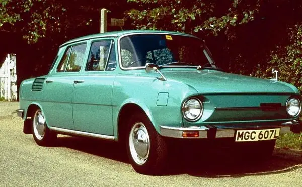 Skoda 100