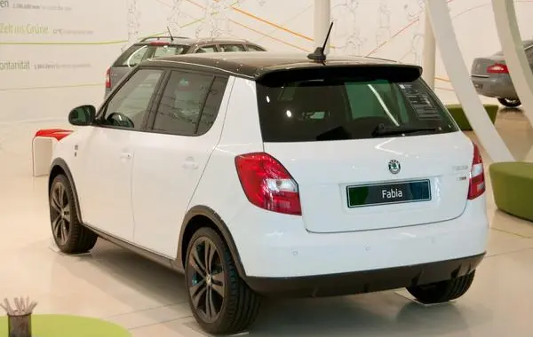 Skoda Fabia II (facelift 2010)-0