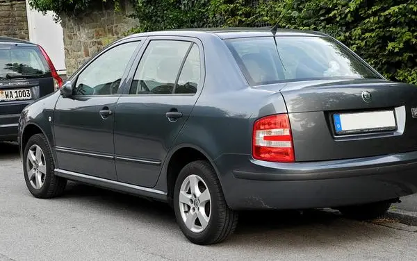 Skoda Fabia Sedan I (6Y, facelift 2004)-0
