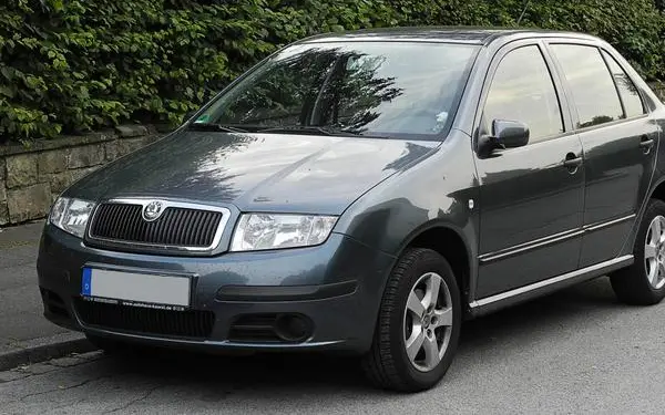 Skoda Fabia Sedan I (6Y, facelift 2004)-1