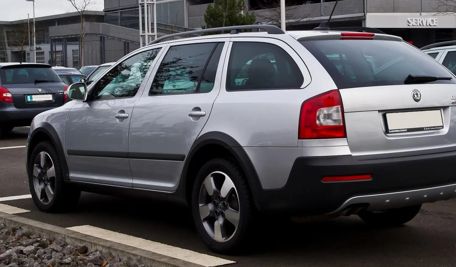 Skoda Octavia II Scout (facelift 2009)-3