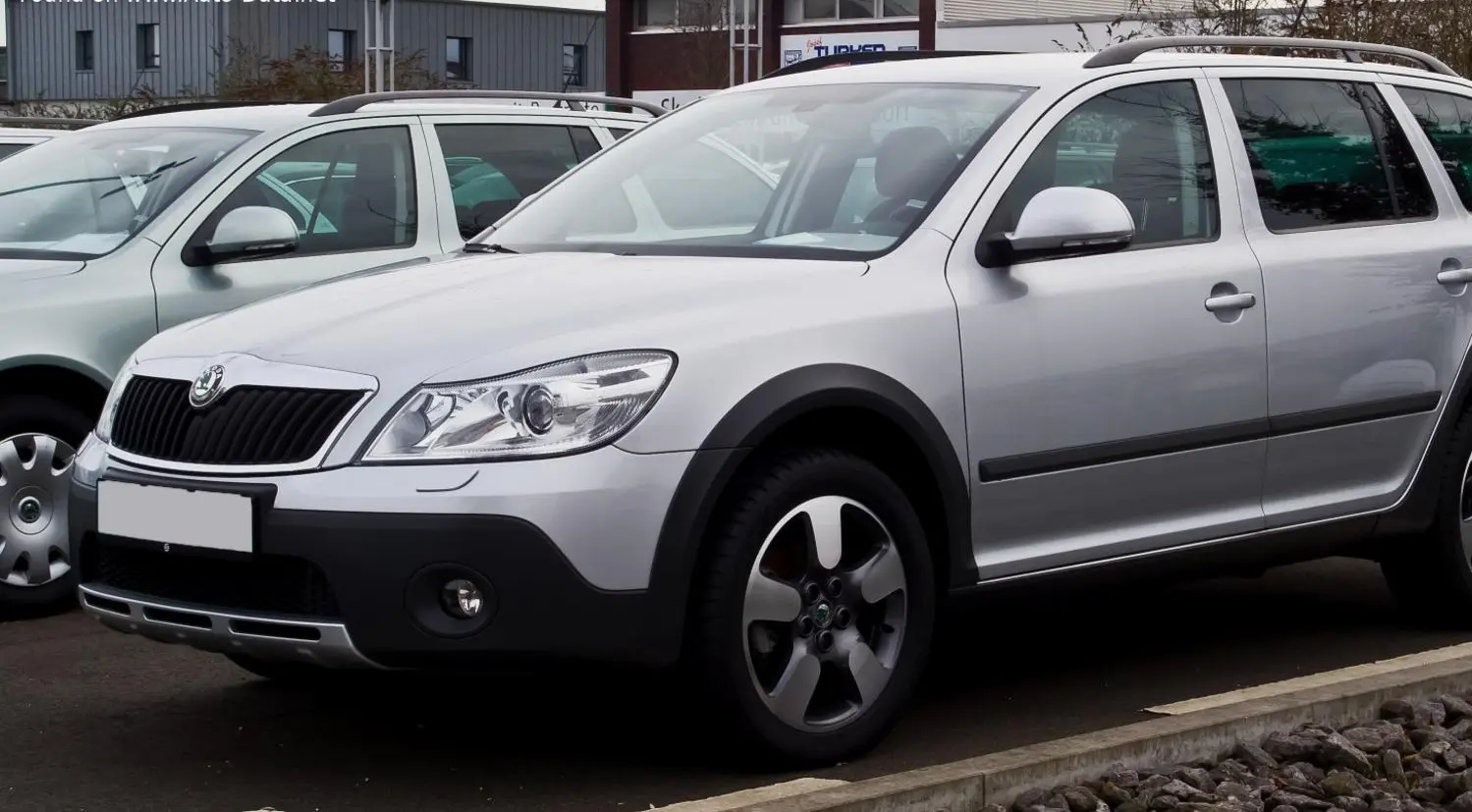 Skoda Octavia II Scout (facelift 2009)-1