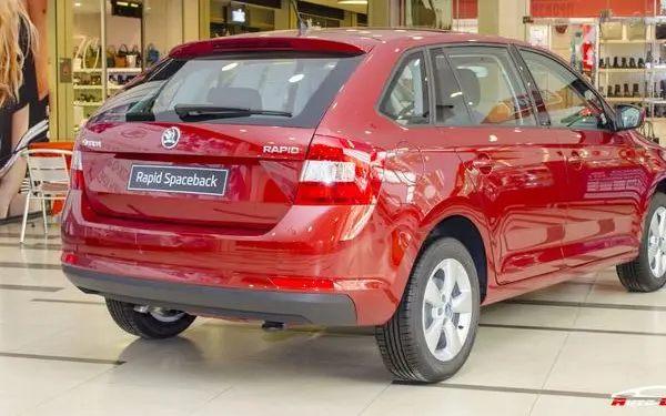 Skoda Rapid Spaceback-5