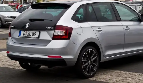 Skoda Rapid Spaceback-2