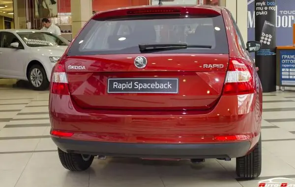 Skoda Rapid Spaceback-6