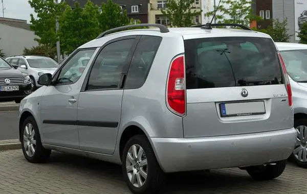 Skoda Roomster (facelift 2010)-4