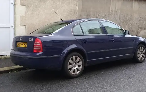 Skoda Superb I-0