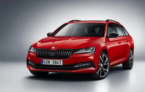Skoda Superb III Combi (facelift 2019)-0
