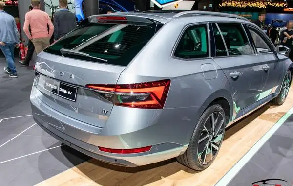 Skoda Superb III Combi (facelift 2019)-5