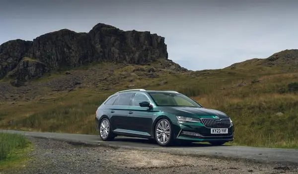 Skoda Superb III Combi (facelift 2019)-2