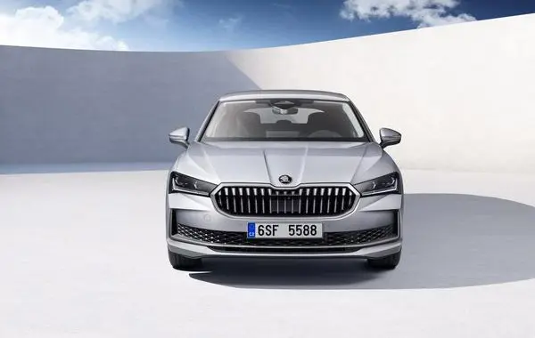 Skoda Superb IV-8
