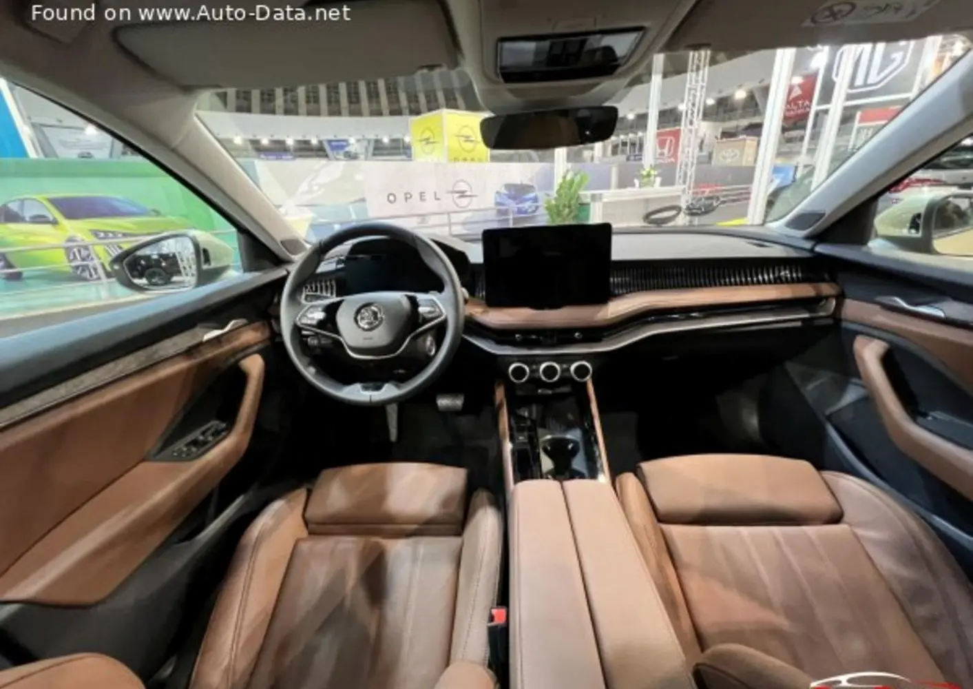 Skoda Superb IV Combi-15