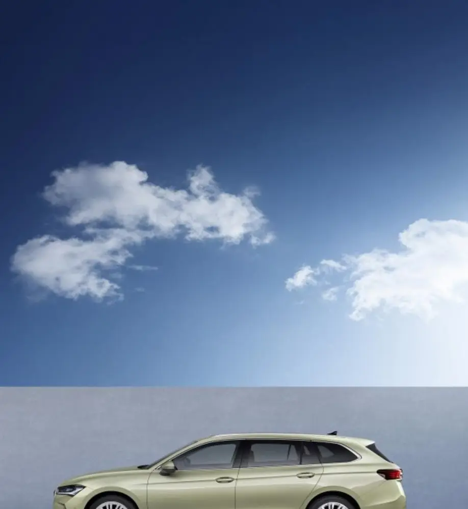 Skoda Superb IV Combi-12