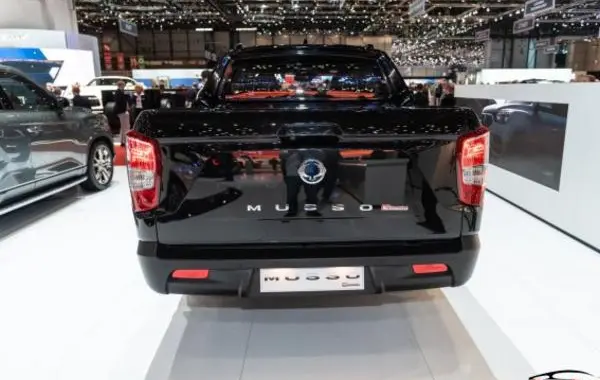 SsangYong Musso II Grand-4
