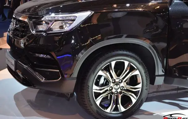 SsangYong Rexton II-1