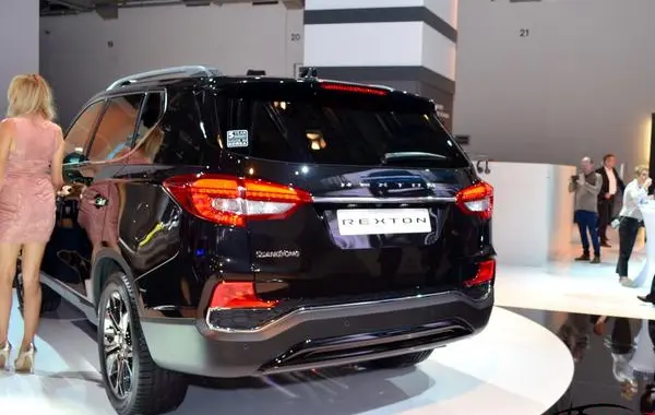 SsangYong Rexton II-7