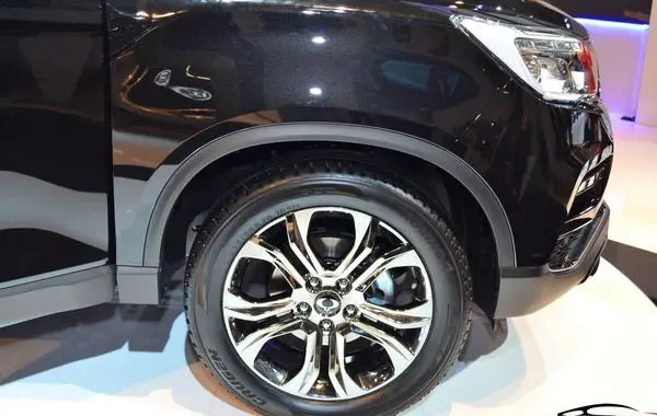 SsangYong Rexton II-8