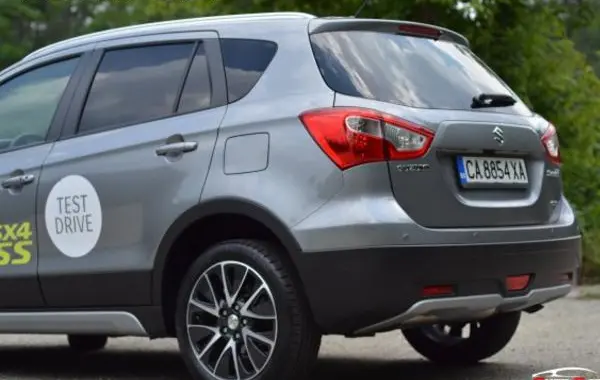 Suzuki SX4 S-Cross II-1