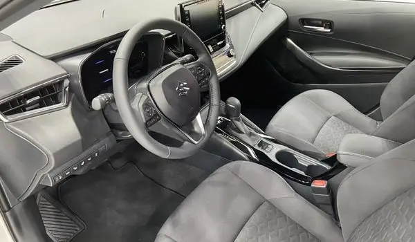 Suzuki Swace I-4
