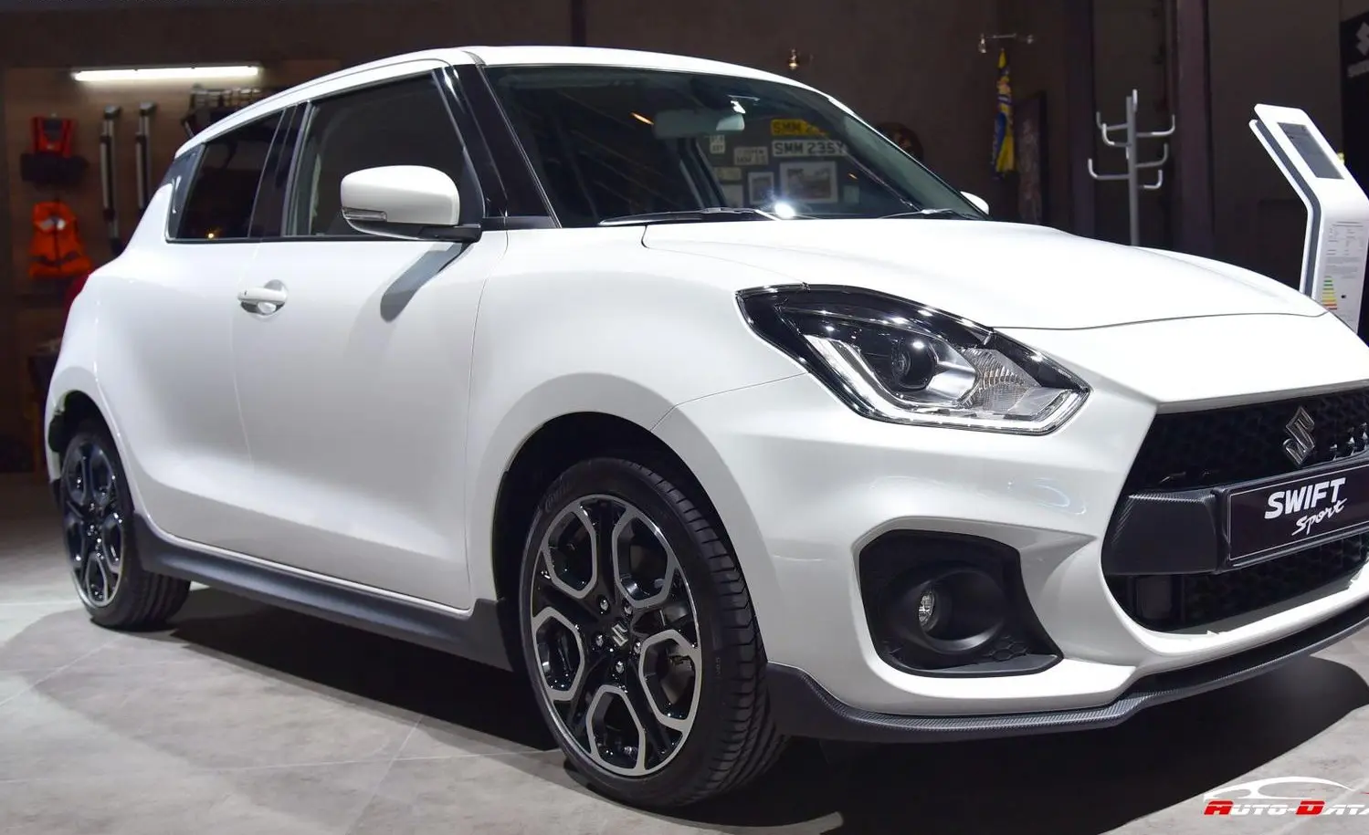Suzuki Swift VI-4