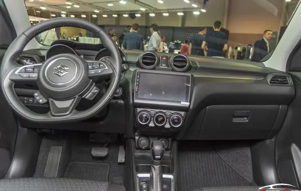 Suzuki Swift VI (facelift 2020)-7