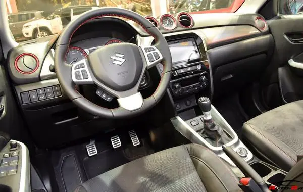 Suzuki Vitara IV-4