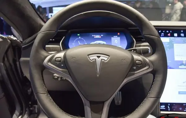 Tesla Model S (facelift 2016)-4
