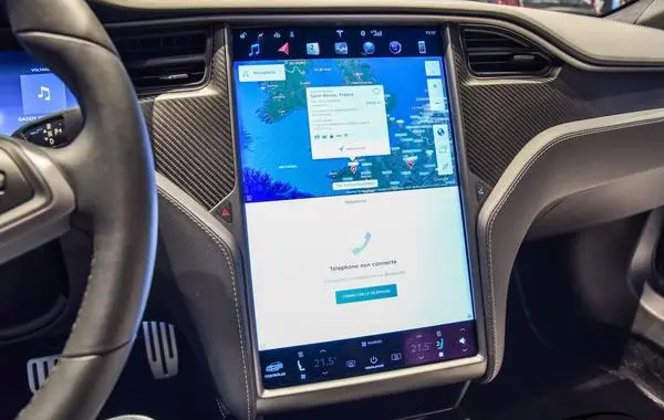 Tesla Model S (facelift 2016)-6