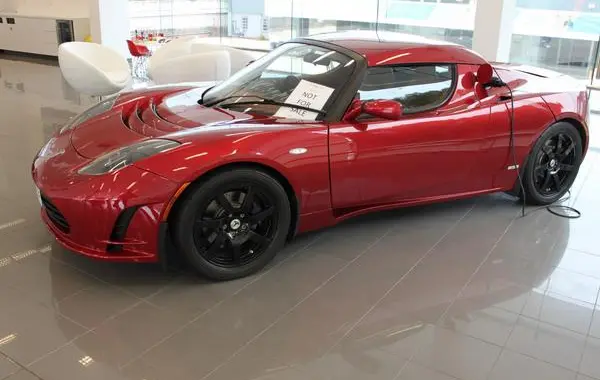 Tesla Roadster I-3