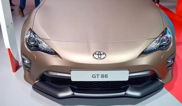 Toyota 86 I (facelift 2016)-1