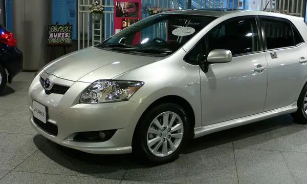 Toyota Auris I-1