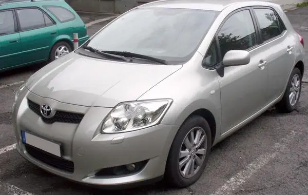 Toyota Auris I-4