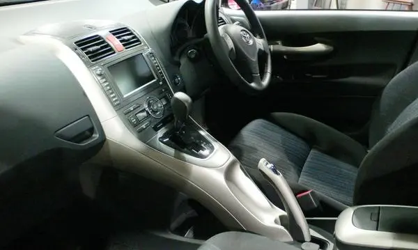 Toyota Auris I-3