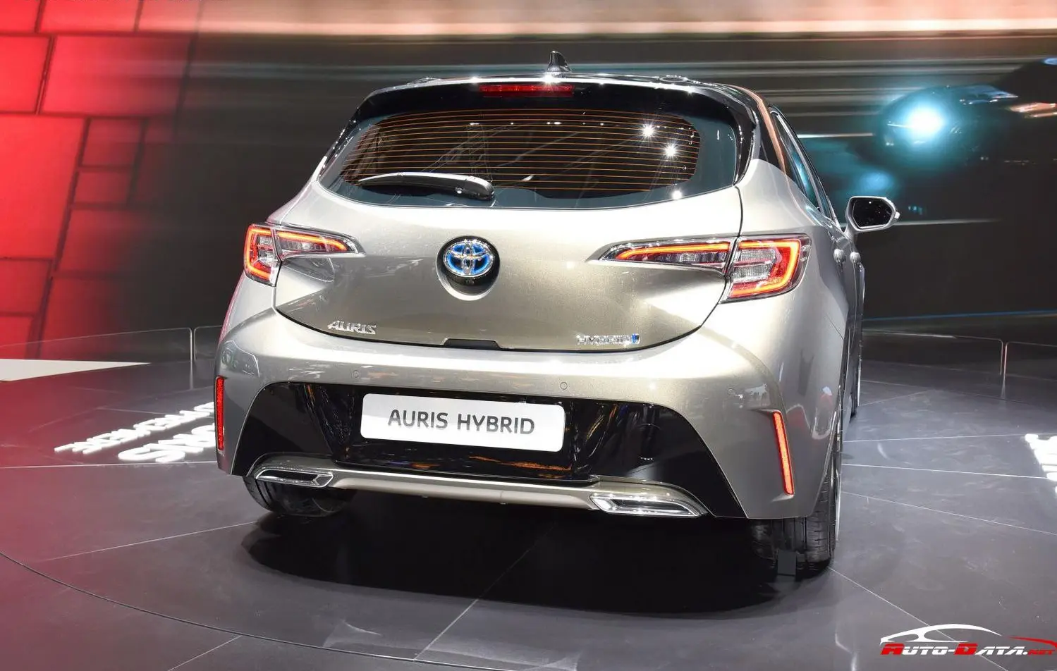 Toyota Auris III-14