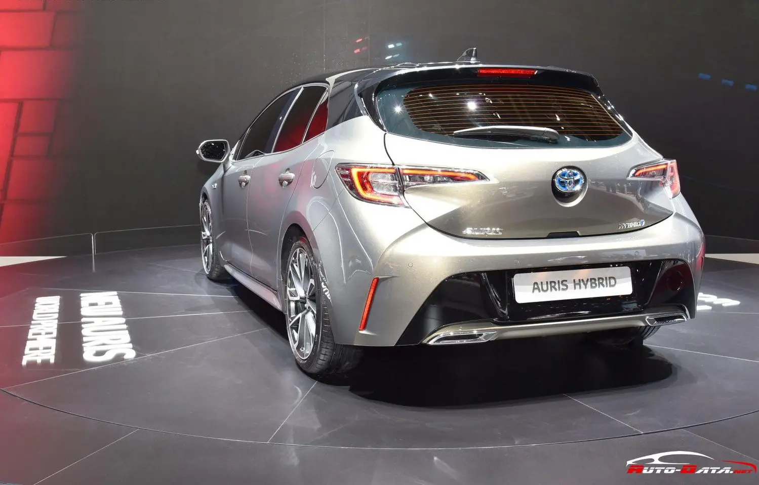 Toyota Auris III-5